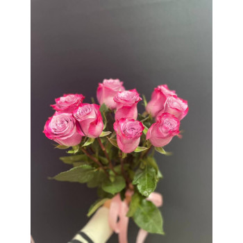Букет из 9 фиолетовых роз 