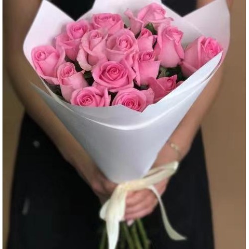 Купить на заказ 15 розовых роз с доставкой в Жетысае